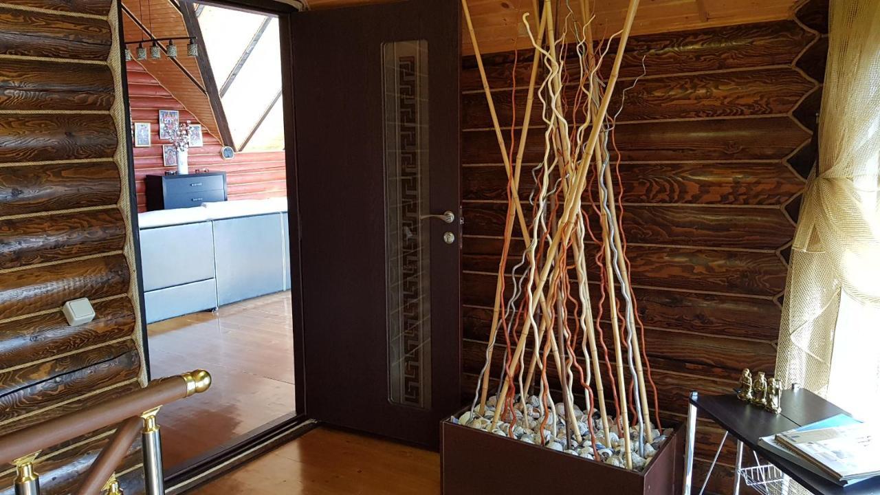 Luxury Apartments With Pool And Sauna In The Villa Černivci Esterno foto