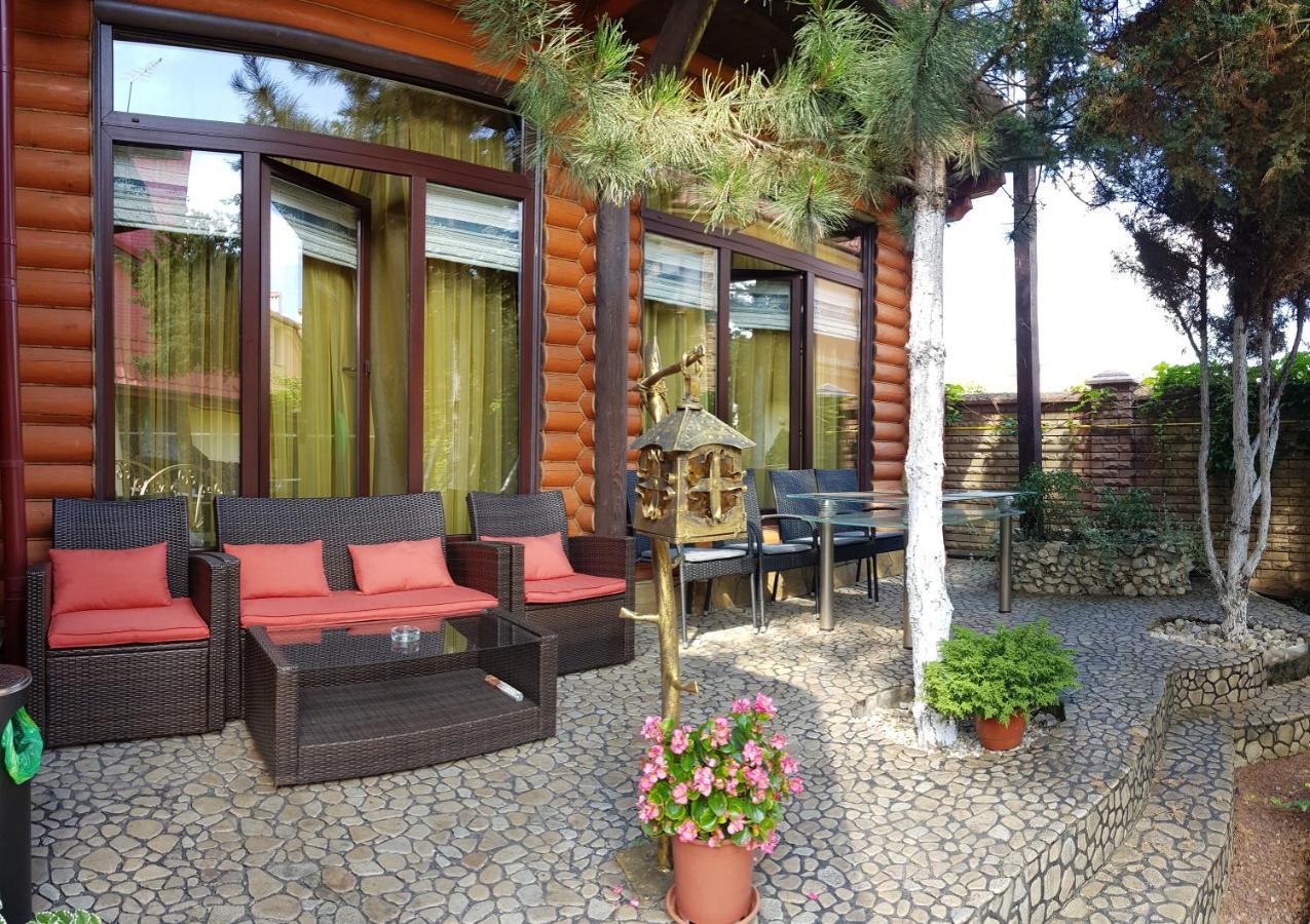 Luxury Apartments With Pool And Sauna In The Villa Černivci Esterno foto